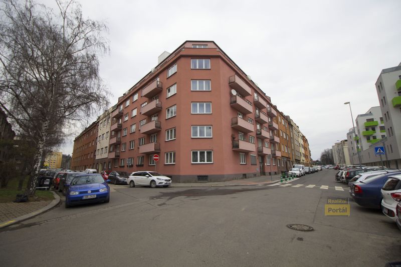 pro detail zakazky - kliknete