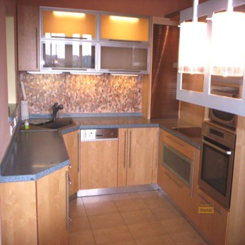 pro detail zak�zky - klikn�te