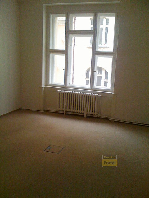 Pron�jem kancel��� 3+kk/B, 81m2, Praha 1, po �prav�ch, neza��zen�