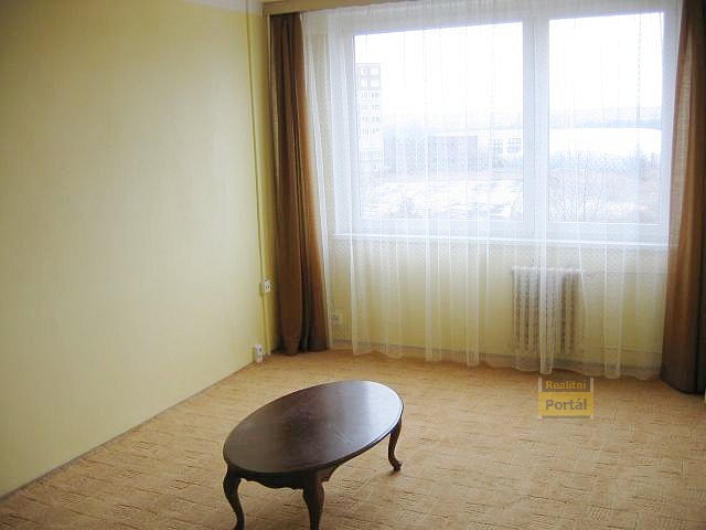 Pron�jem bytu v Praze, byt 2+kk, 45m2, Praha 5, standard, ��ste�n� za��zen�