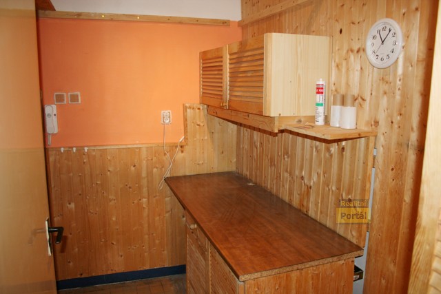 Prodej bytu v Praze, byt 1+kk, 32m2, Praha 3, standard, neza��zen� 