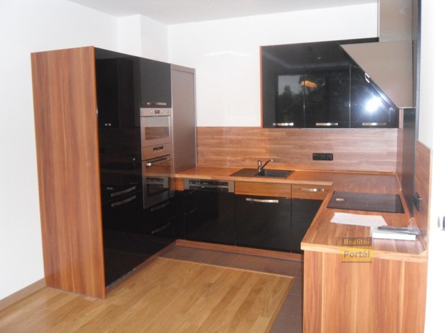 pro detail zak�zky - klikn�te