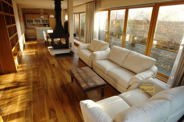 pro detail zak�zky - klikn�te