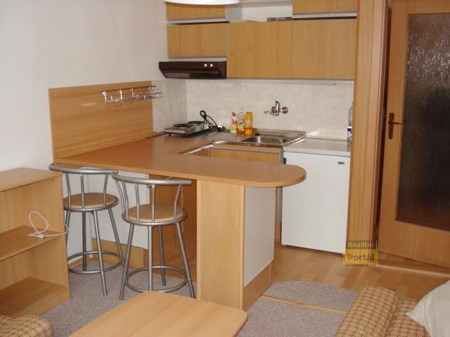 pro detail zak�zky - klikn�te