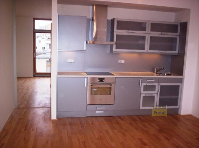 pro detail zak�zky - klikn�te