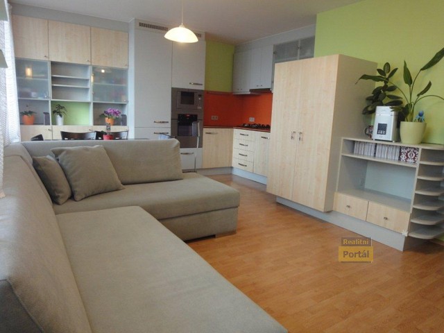 pro detail zak�zky - klikn�te